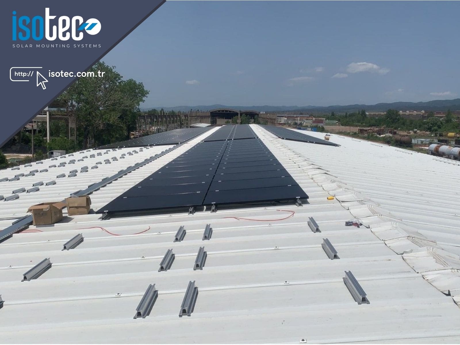 Sofia 298.8 kWp ISOTRAP S60-H Sandwich Roof