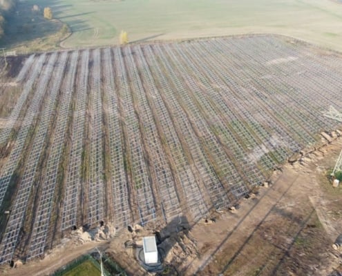 ISOTEC Solar ISOGROUND Arazi Tipi montaj sistemi referansı - Tangermünde, Almanya