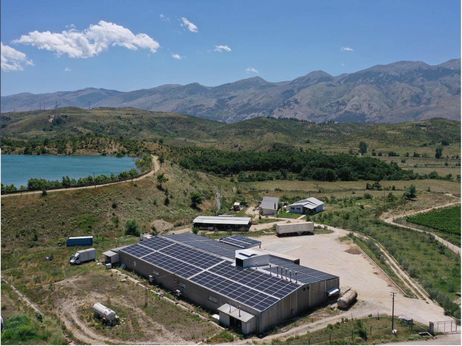 ISOTEC Solar ISOTRAP MINI Eğimli Çatı montaj sistemi referansı - Kuzey Makedonya