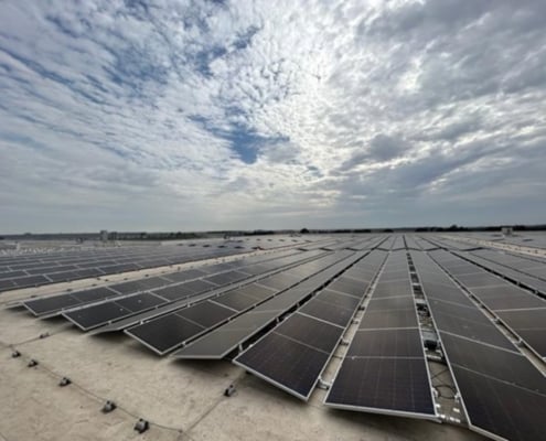 ISOTEC Solar ISOFLAT D13 Düz Çatı montaj sistemi referansı - Sırbistan