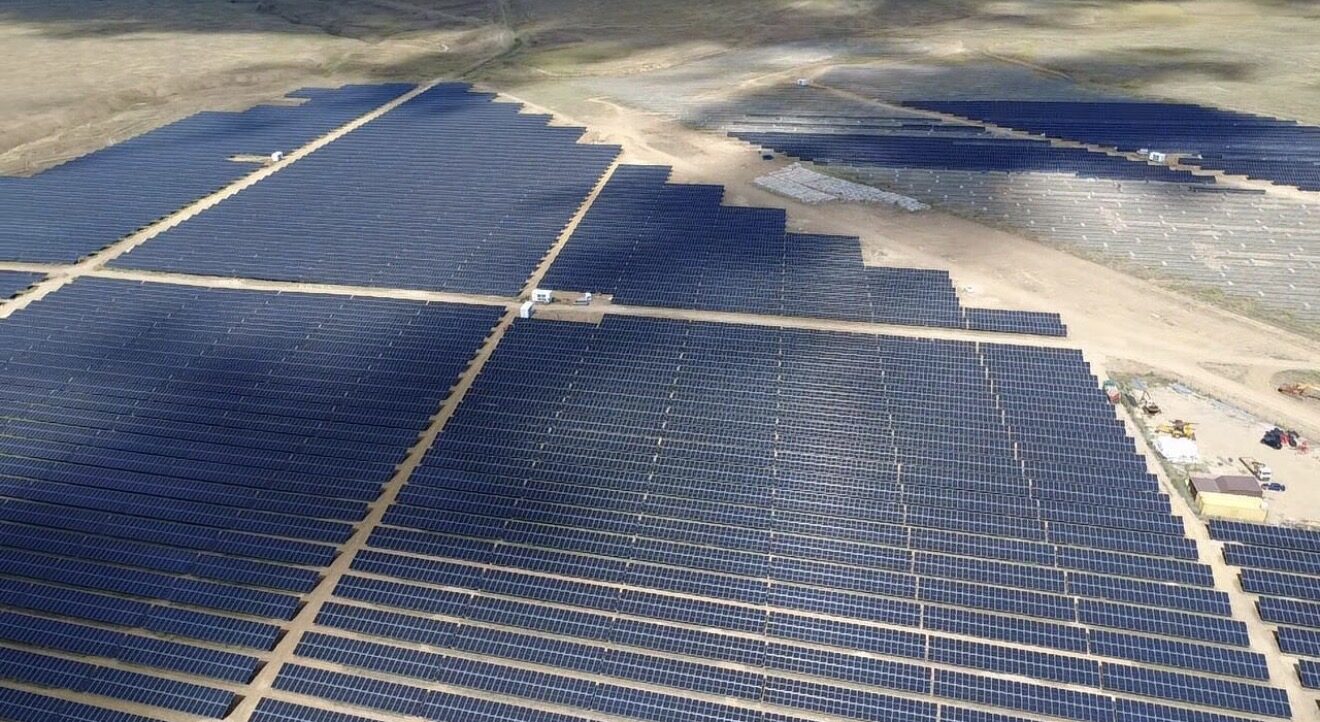 ISOTEC Solar ISOGROUND montaj sistemi - Gürcistan Marneuli 75 MW, havadan görünüm 4